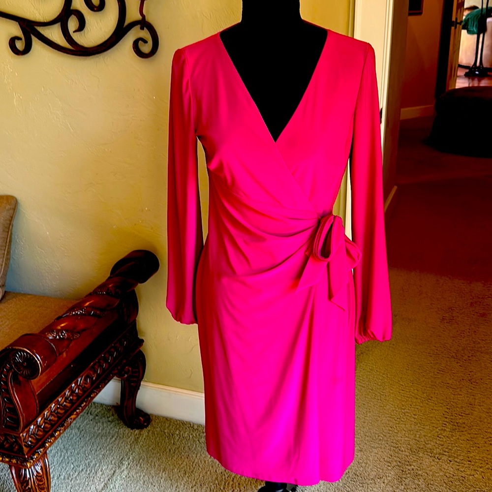 Lauren Wrap dress. Size 2. Excellent Condition. Non Smoker. No pets.